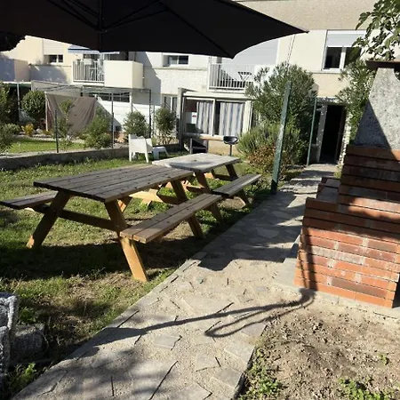 Pensionat Agreable Dortoir En Bord De Jardin Lit 4 *