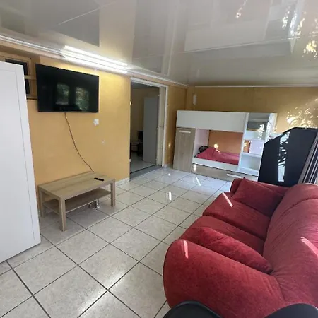 Pensionat Agreable Dortoir En Bord De Jardin Lit 4 Castres (Tarn)