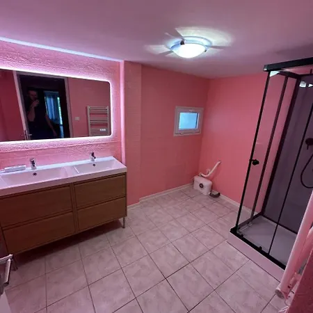 Agreable Dortoir En Bord De Jardin Lit 4 Castres (Tarn)